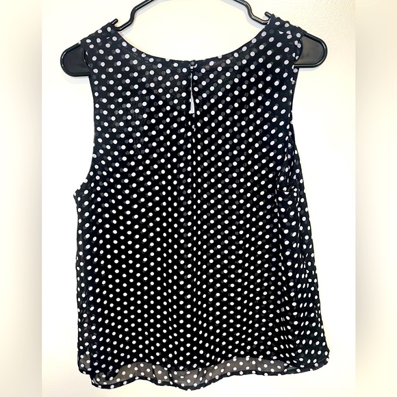 Large Tank Top - Picture 2 of 3